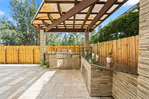 Casa en venta en Doral, Florida, 4 dormitorios, 267.37 m2 № 1984640 - foto 15