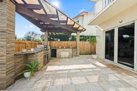 Casa en venta en Doral, Florida, 4 dormitorios, 267.37 m2 № 1984640 - foto 19