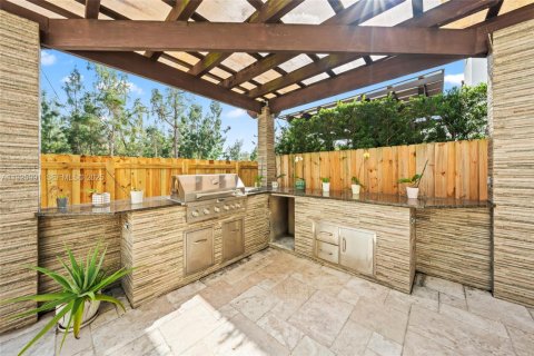 Casa en venta en Doral, Florida, 4 dormitorios, 267.37 m2 № 1984640 - foto 20