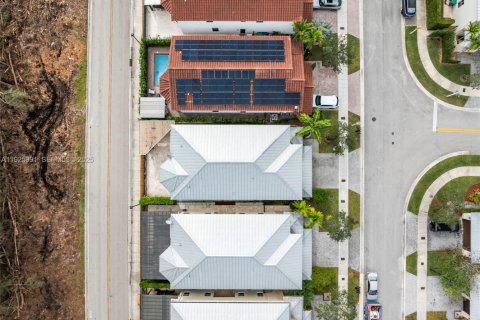 Casa en venta en Doral, Florida, 4 dormitorios, 267.37 m2 № 1984640 - foto 8