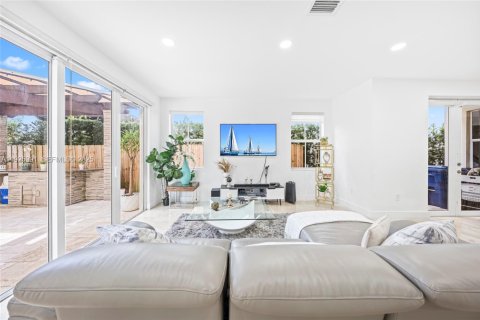 Casa en venta en Doral, Florida, 4 dormitorios, 267.37 m2 № 1984640 - foto 29