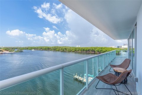 Copropriété à louer à Sunny Isles Beach, Floride: 3 chambres, 134.34 m2 № 1896214 - photo 19