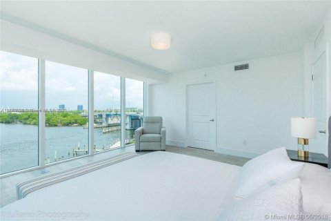 Copropriété à louer à Sunny Isles Beach, Floride: 3 chambres, 134.34 m2 № 1896214 - photo 9