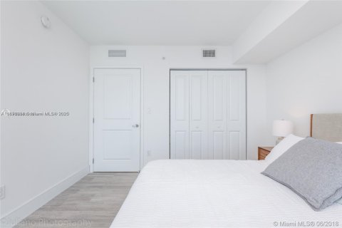 Copropriété à louer à Sunny Isles Beach, Floride: 3 chambres, 134.34 m2 № 1896214 - photo 13