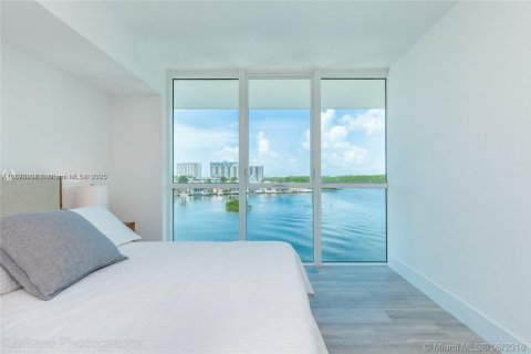 Copropriété à louer à Sunny Isles Beach, Floride: 3 chambres, 134.34 m2 № 1896214 - photo 10