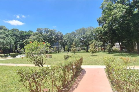 Condominio en venta en Lauderdale Lakes, Florida, 2 dormitorios, 89.19 m2 № 2075315 - foto 30