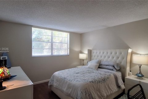 Condominio en venta en Lauderdale Lakes, Florida, 2 dormitorios, 89.19 m2 № 2075315 - foto 15