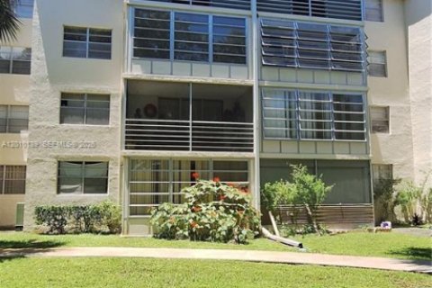 Condominio en venta en Lauderdale Lakes, Florida, 2 dormitorios, 89.19 m2 № 2075315 - foto 21