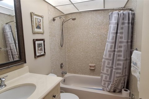 Condominio en venta en Lauderdale Lakes, Florida, 2 dormitorios, 89.19 m2 № 2075315 - foto 13
