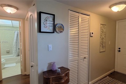 Condominio en venta en Lauderdale Lakes, Florida, 2 dormitorios, 89.19 m2 № 2075315 - foto 14