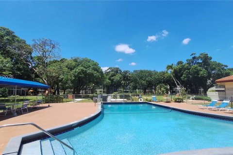 Condominio en venta en Lauderdale Lakes, Florida, 2 dormitorios, 89.19 m2 № 2075315 - foto 25