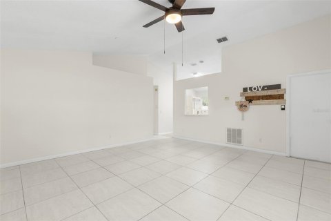 Casa en alquiler en Tampa, Florida, 3 dormitorios, 110.93 m2 № 1852848 - foto 4