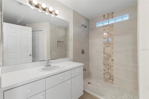 Casa en alquiler en Tampa, Florida, 3 dormitorios, 110.93 m2 № 1852848 - foto 15