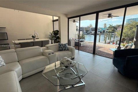 Condominio en venta en Sunny Isles Beach, Florida, 3 dormitorios, 220.18 m2 № 1871666 - foto 9