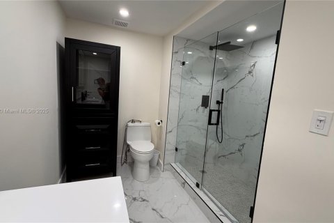 Condominio en venta en Sunny Isles Beach, Florida, 3 dormitorios, 220.18 m2 № 1871666 - foto 18