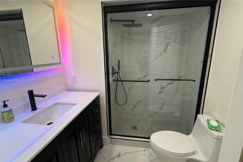 Condominio en venta en Sunny Isles Beach, Florida, 3 dormitorios, 220.18 m2 № 1871666 - foto 23