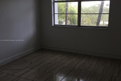 Copropriété à vendre à Miami, Floride: 2 chambres, 109.16 m2 № 2088482 - photo 19