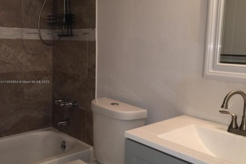 Copropriété à vendre à Miami, Floride: 2 chambres, 109.16 m2 № 2088482 - photo 20