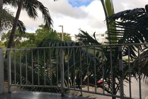 Copropriété à vendre à Miami, Floride: 2 chambres, 109.16 m2 № 2088482 - photo 6