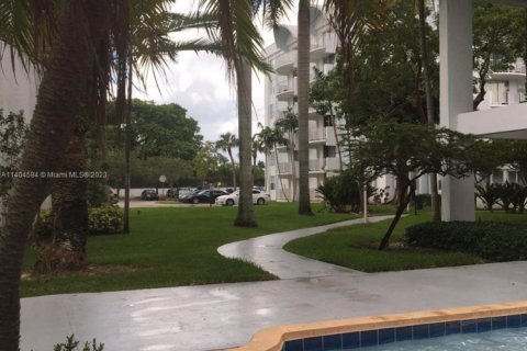 Copropriété à vendre à Miami, Floride: 2 chambres, 109.16 m2 № 2088482 - photo 3