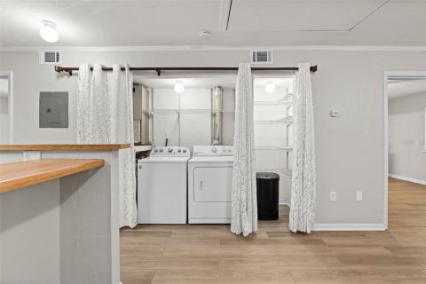 Condo in Gainesville, Florida, 2 bedrooms  № 1749573 - photo 15