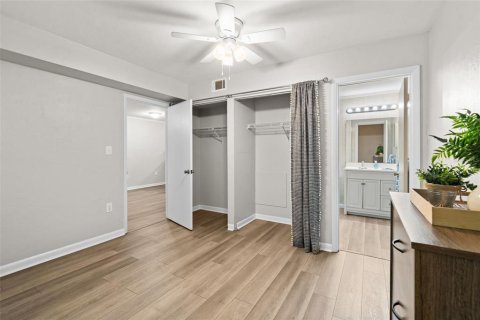Condo in Gainesville, Florida, 2 bedrooms  № 1749573 - photo 12