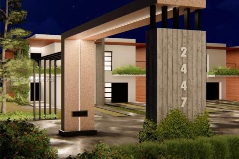 House in Hollywood, Florida 3 bedrooms, 134.71 sq.m. № 1877798 - photo 1
