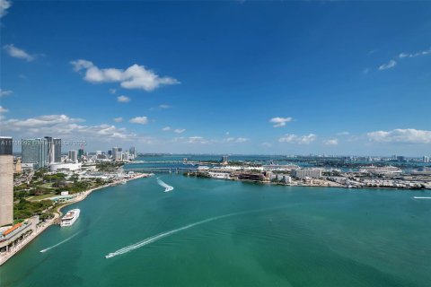 Condominio en venta en Miami, Florida, 2 dormitorios, 133.78 m2 № 1501567 - foto 2