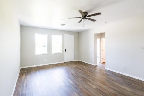 House in Lake Suzy, Florida 3 bedrooms, 172.15 sq.m. № 1851825 - photo 10