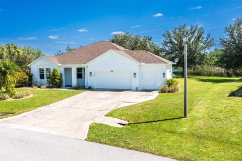 House in Lake Suzy, Florida 3 bedrooms, 172.15 sq.m. № 1851825 - photo 2