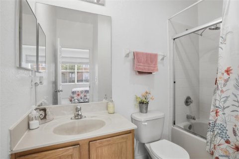 Townhouse in Kissimmee, Florida 4 bedrooms, 172.05 sq.m. № 2167588 - photo 13