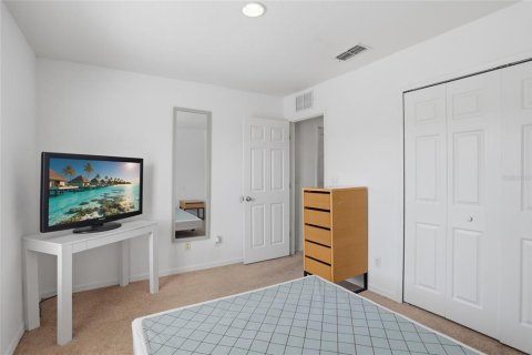 Townhouse in Kissimmee, Florida 4 bedrooms, 172.05 sq.m. № 2167588 - photo 21