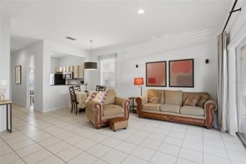 Townhouse in Kissimmee, Florida 4 bedrooms, 172.05 sq.m. № 2167588 - photo 10