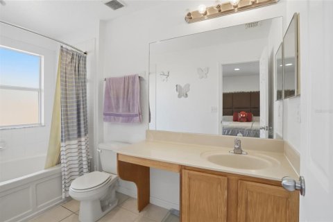 Townhouse in Kissimmee, Florida 4 bedrooms, 172.05 sq.m. № 2167588 - photo 15