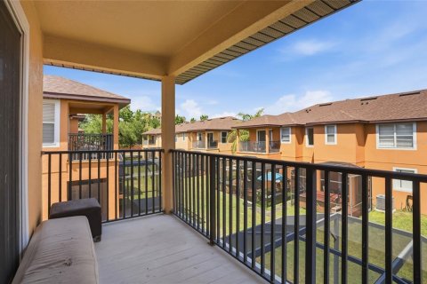 Townhouse in Kissimmee, Florida 4 bedrooms, 172.05 sq.m. № 2167588 - photo 17