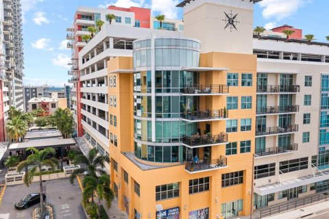 Copropriété à vendre à Tampa, Floride: 2 chambres, 97.55 m2 № 1853700 - photo 3