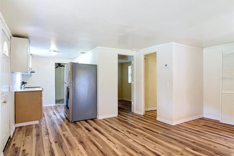 Casa en venta en DeLand, Florida, 2 dormitorios, 53.33 m2 № 2383732 - foto 6