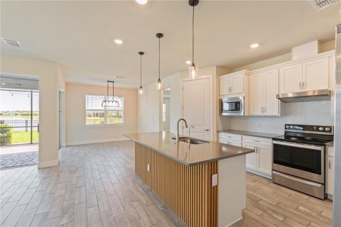 Villa ou maison à vendre à Kissimmee, Floride: 3 chambres, 191.01 m2 № 2207190 - photo 13