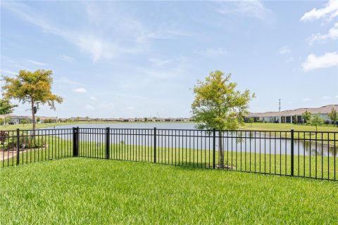 Villa ou maison à vendre à Kissimmee, Floride: 3 chambres, 191.01 m2 № 2207190 - photo 27