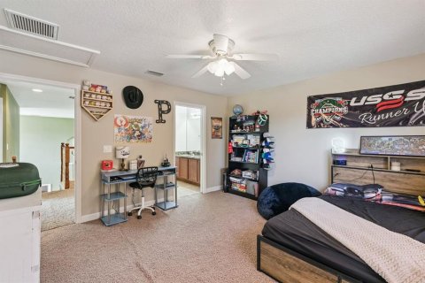 House in Eustis, Florida 5 bedrooms, 257.34 sq.m. № 2210392 - photo 27