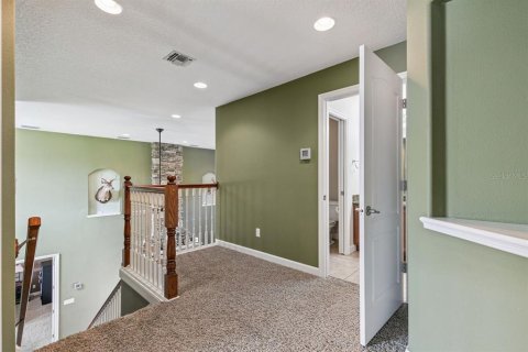House in Eustis, Florida 5 bedrooms, 257.34 sq.m. № 2210392 - photo 25