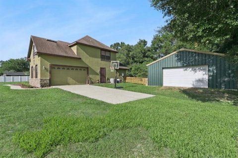 House in Eustis, Florida 5 bedrooms, 257.34 sq.m. № 2210392 - photo 4