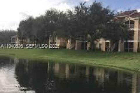 Condominio en alquiler en Oakland Park, Florida, 1 dormitorio, 77.48 m2 № 1997726 - foto 21