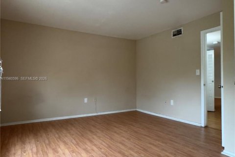 Condominio en alquiler en Oakland Park, Florida, 1 dormitorio, 77.48 m2 № 1997726 - foto 13