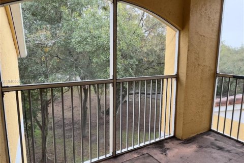 Condominio en alquiler en Oakland Park, Florida, 1 dormitorio, 77.48 m2 № 1997726 - foto 18