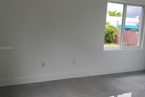 Villa ou maison à vendre à Miami, Floride: 5 chambres, 133.78 m2 № 1940405 - photo 18