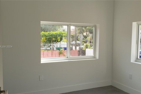 Villa ou maison à vendre à Miami, Floride: 5 chambres, 133.78 m2 № 1940405 - photo 21
