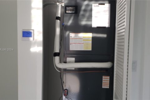 Villa ou maison à vendre à Miami, Floride: 5 chambres, 133.78 m2 № 1940405 - photo 9