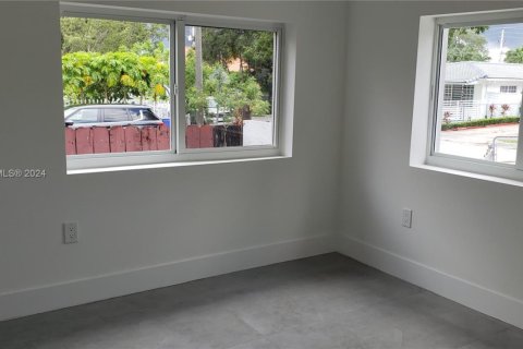Villa ou maison à vendre à Miami, Floride: 5 chambres, 133.78 m2 № 1940405 - photo 25