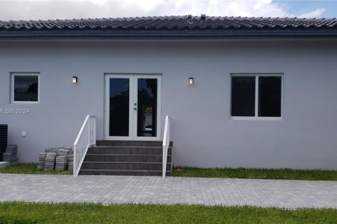 Villa ou maison à vendre à Miami, Floride: 5 chambres, 133.78 m2 № 1940405 - photo 6